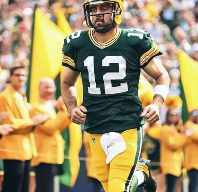 Aaron Rodgers (18)