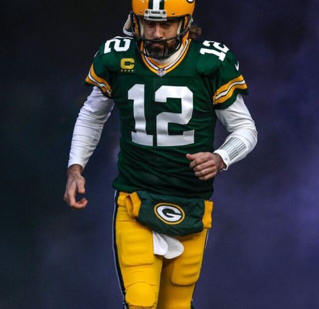 Aaron Rodgers (9)