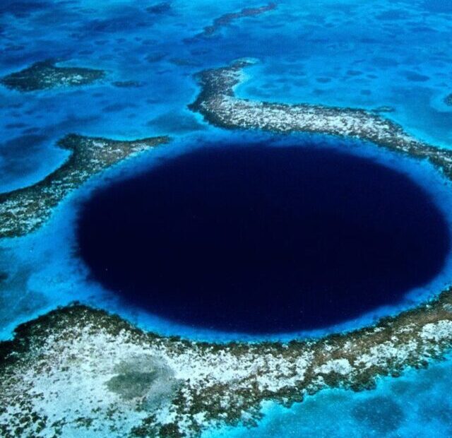 Mexican blue hole (2)