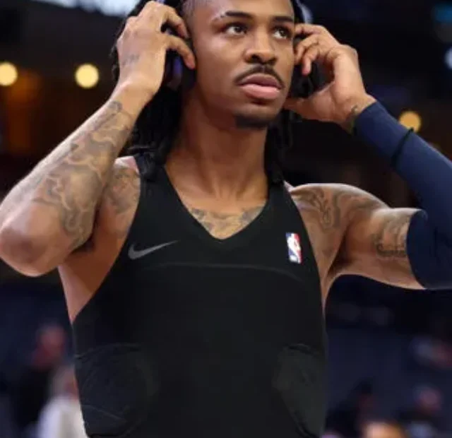 NBA world reacts as Grizzlies make huge Ja Morant trade. (5)