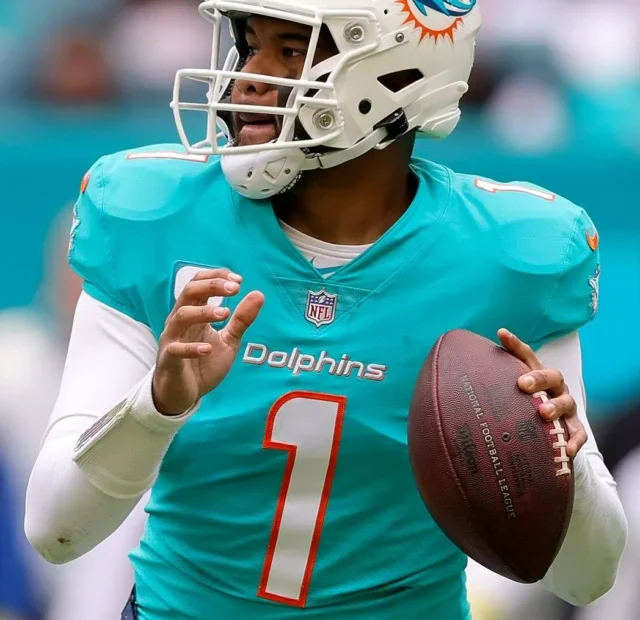 Tua Tagovailoa Announces His Retirement, Which Should Terrify Dolphins Fans (3)