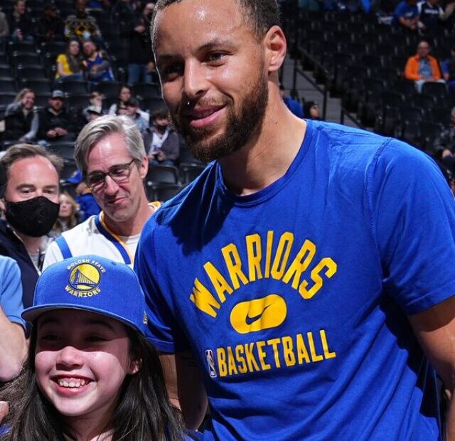 Warriors fan misses once-in-a-lifetime Steph Curry chance