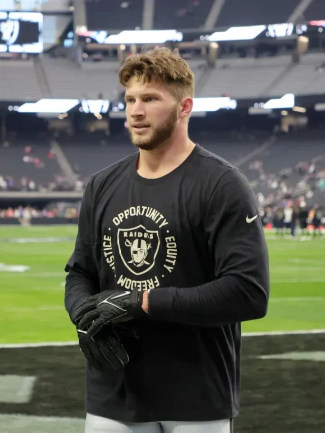 Ex-Raiders TE Foster Moreau Gives Update In Cancer Battle